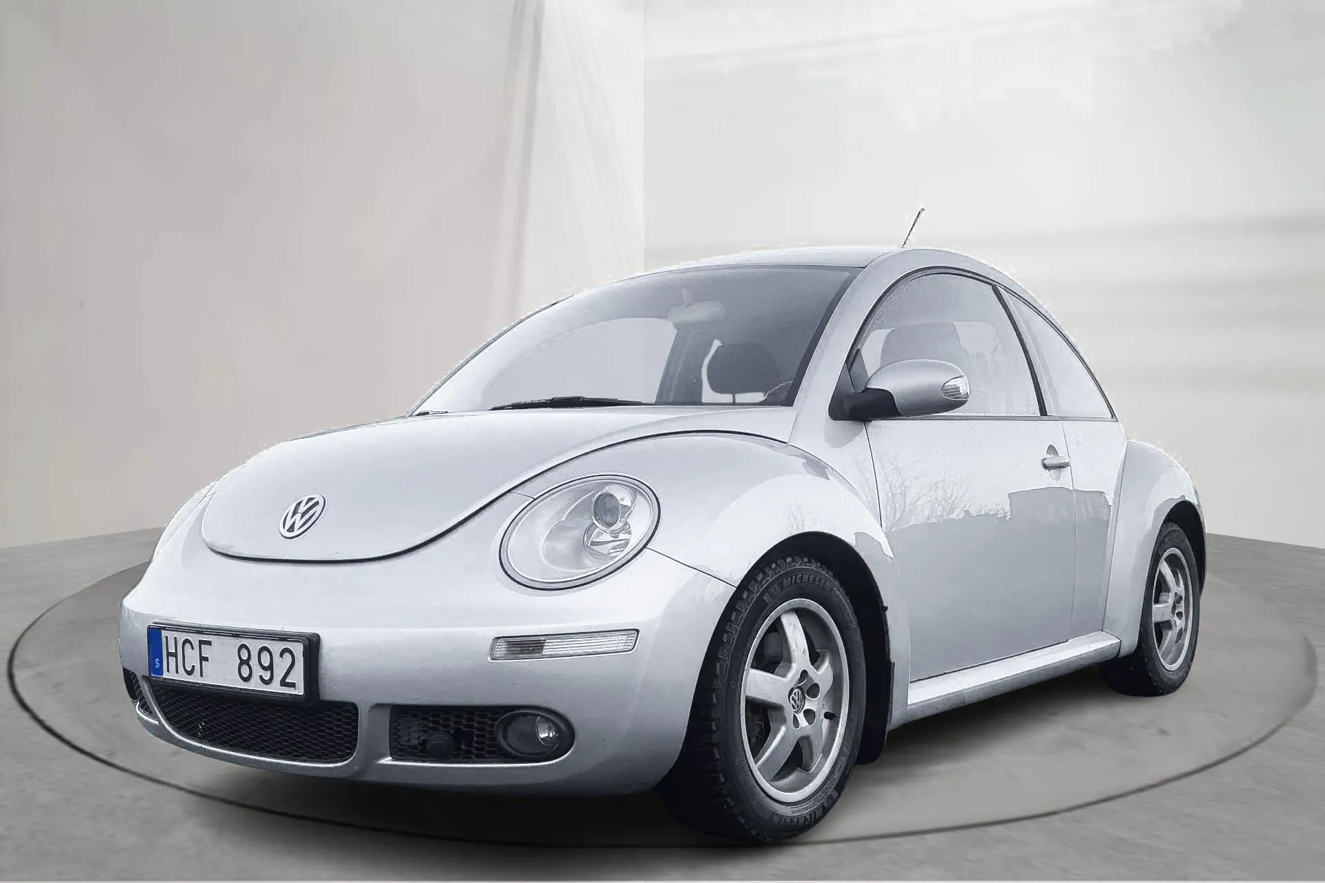 Presentationsfoto 1 av 14: VW Beetle 1.8T (150hk) - 16 240 mil - Manuell - silver - 2008