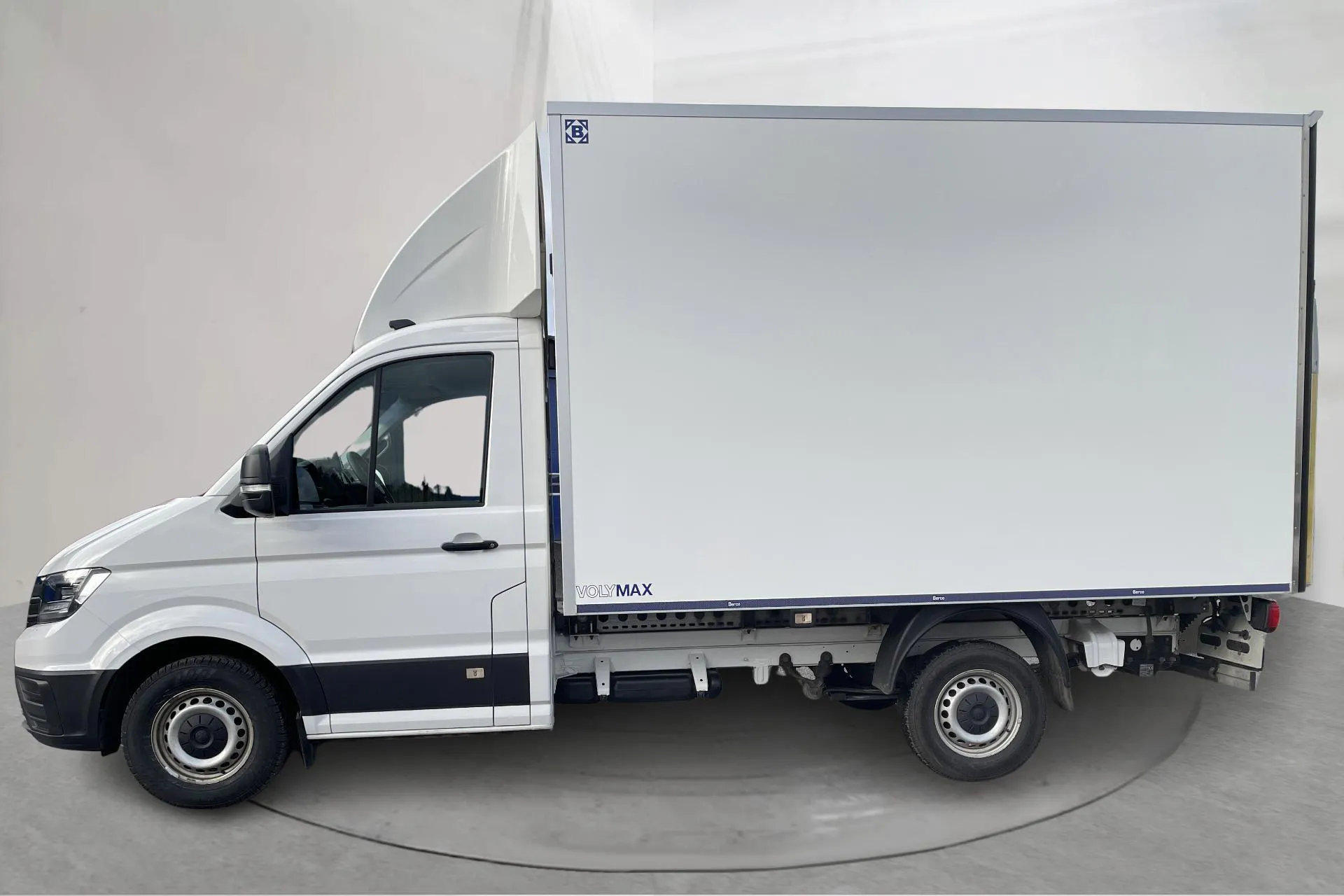 Presentation photo 2 of 20: VW Crafter 35 2.0 TDI Volymskåp (177hk) - 129 730 km - Automatic - white - 2019