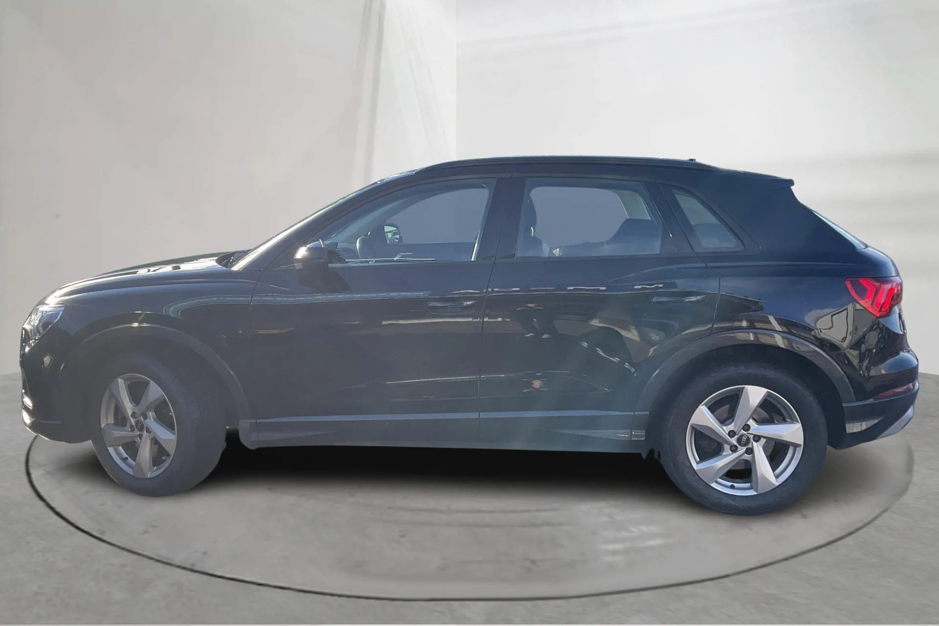 Presentation photo 2 of 15: Audi Q3 40 TFSI quattro (190hk) - 88 850 km - Automatic - black - 2021