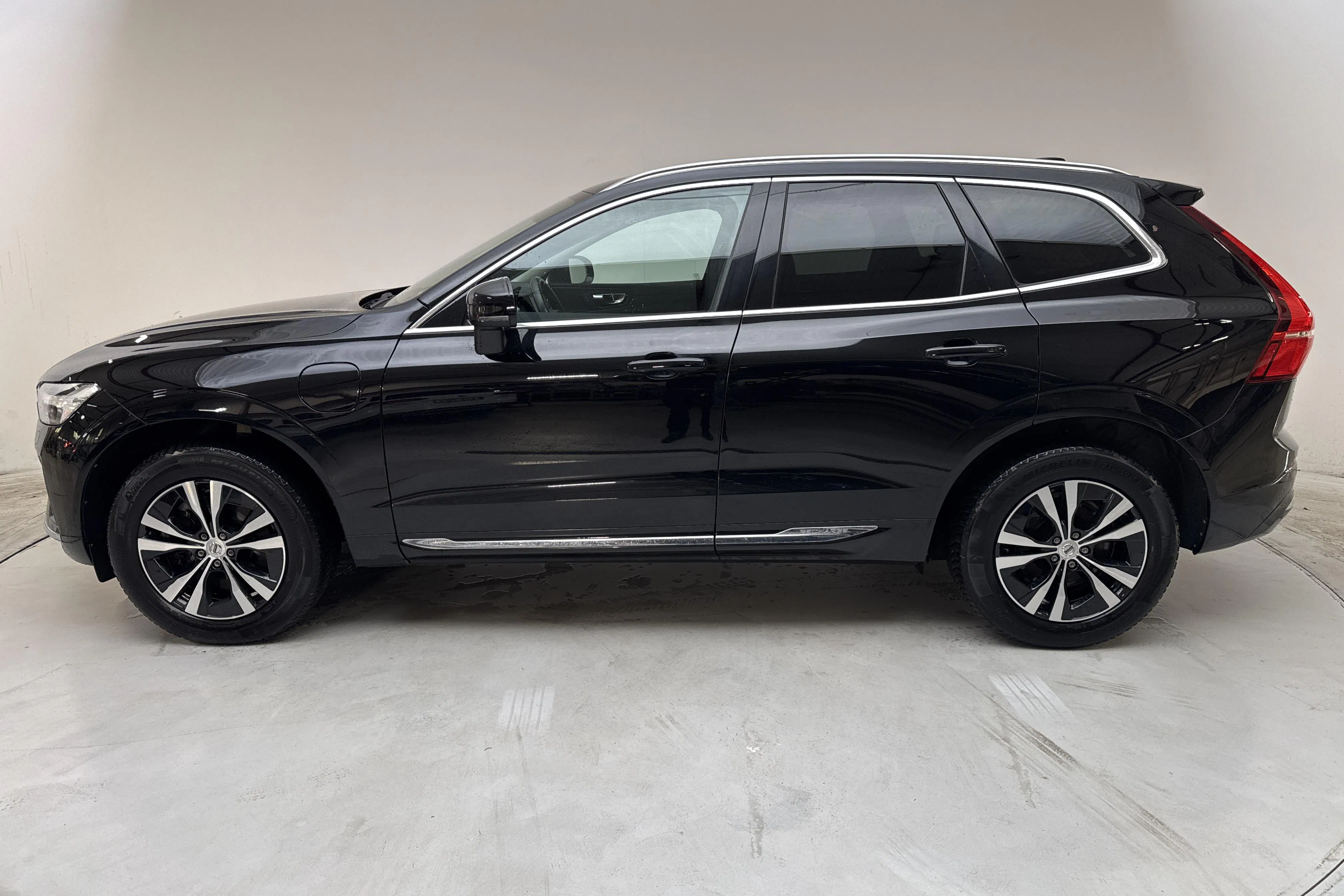 Presentation photo 2 of 21: Volvo XC60 T6 AWD Recharge (350hk) - 142 810 km - Automatic - black - 2023
