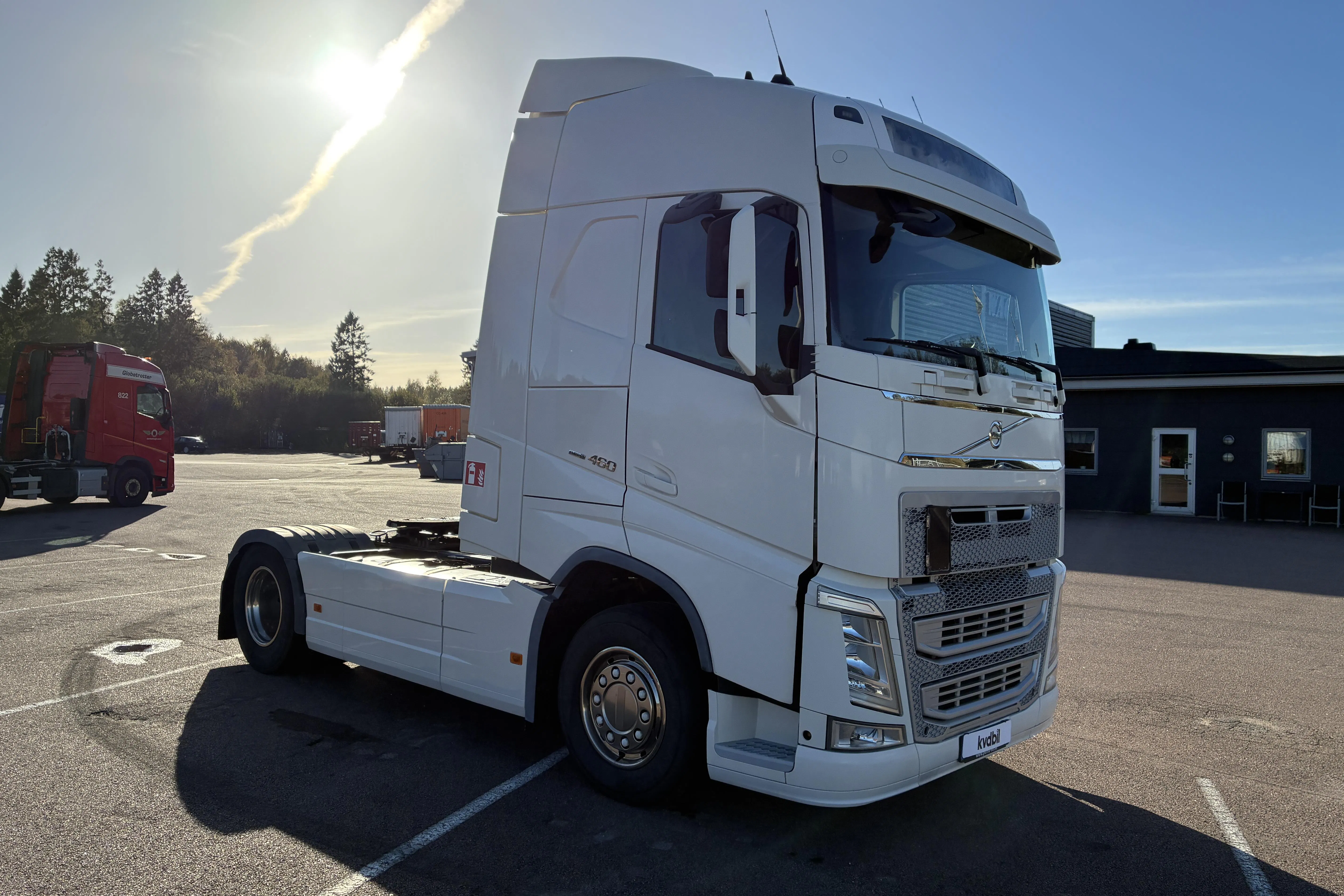Presentationsfoto 2 av 54: VOLVO FH460 - 365 389 km - Automat - vit - 2015