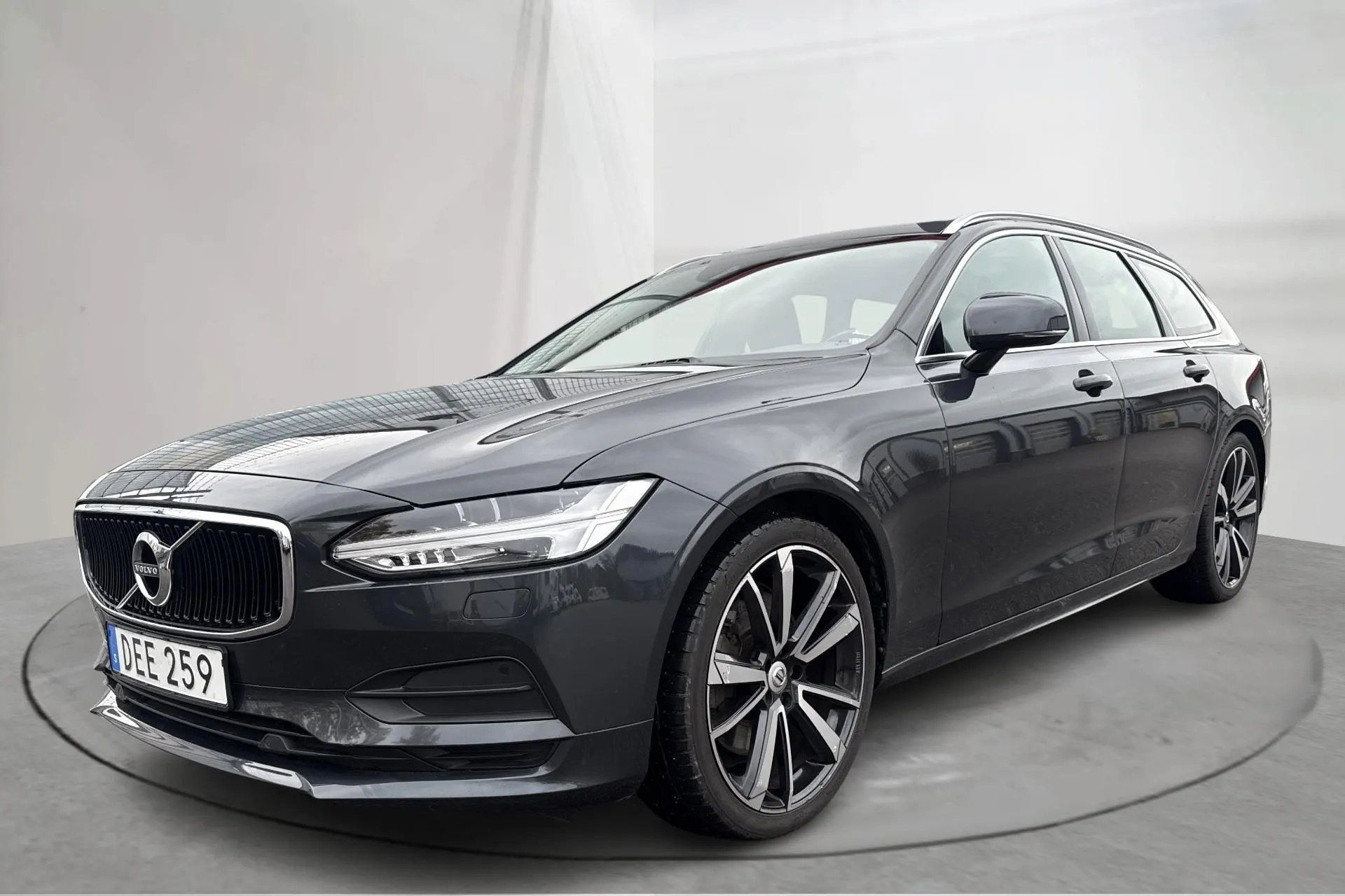 Presentation photo 1 of 20: Volvo V90 T4 (190hk) - 102 440 km - Automatic - gray - 2019