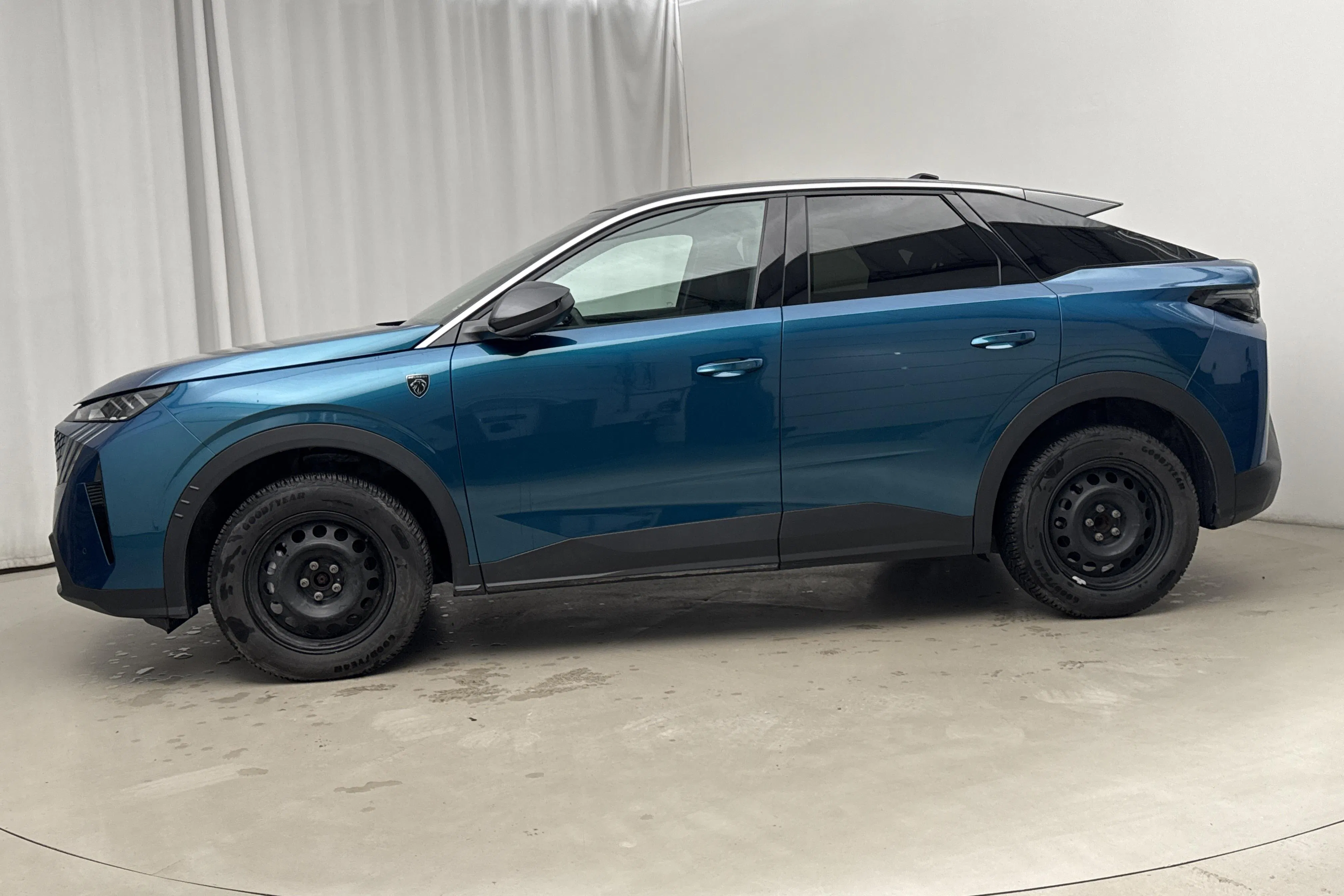 Presentationsfoto 2 av 19: Peugeot 3008 1.2 Hybrid (145hk) - 2 611 mil - Automat - blå - 2025