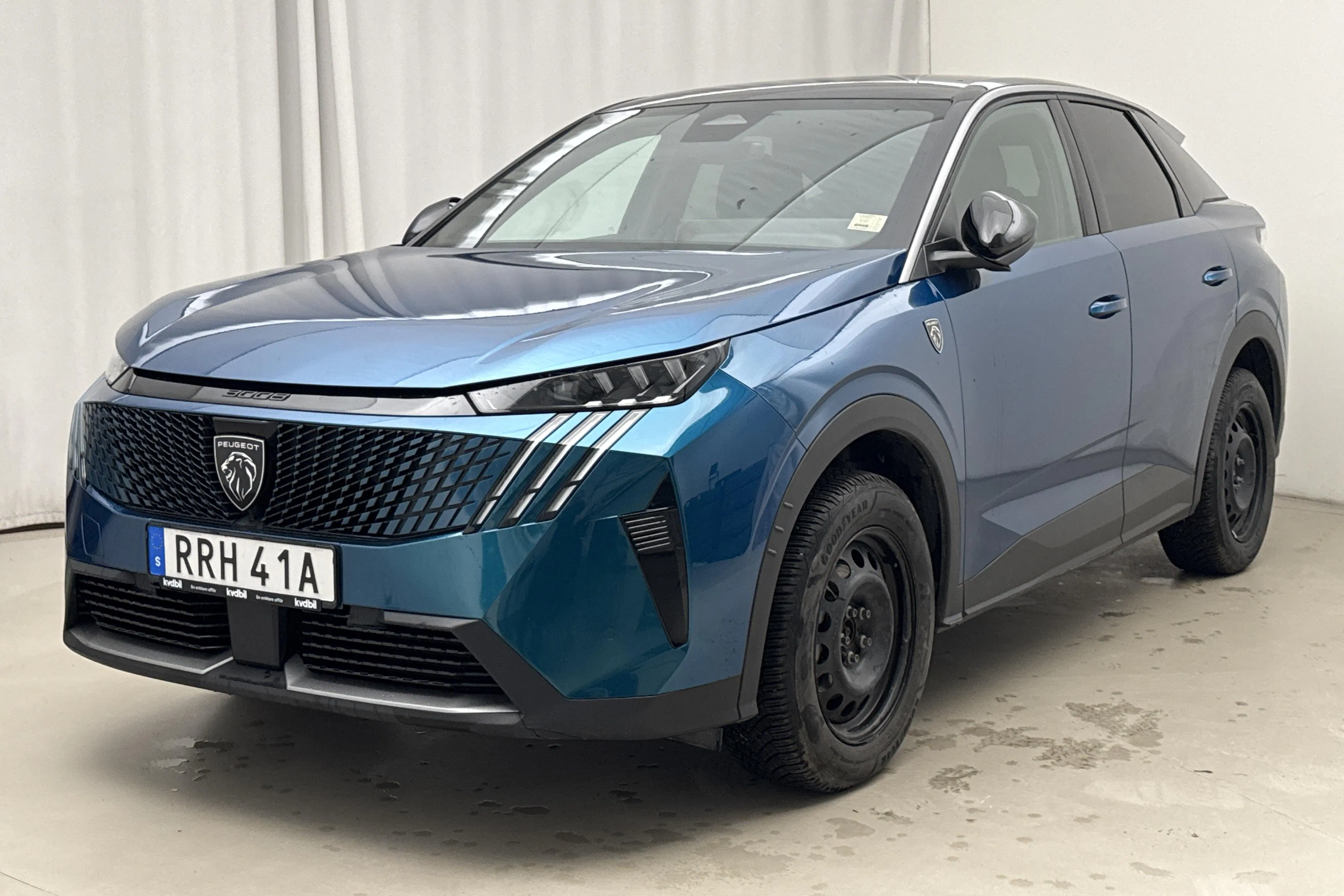 Presentationsfoto 1 av 19: Peugeot 3008 1.2 Hybrid (145hk) - 2 611 mil - Automat - blå - 2025