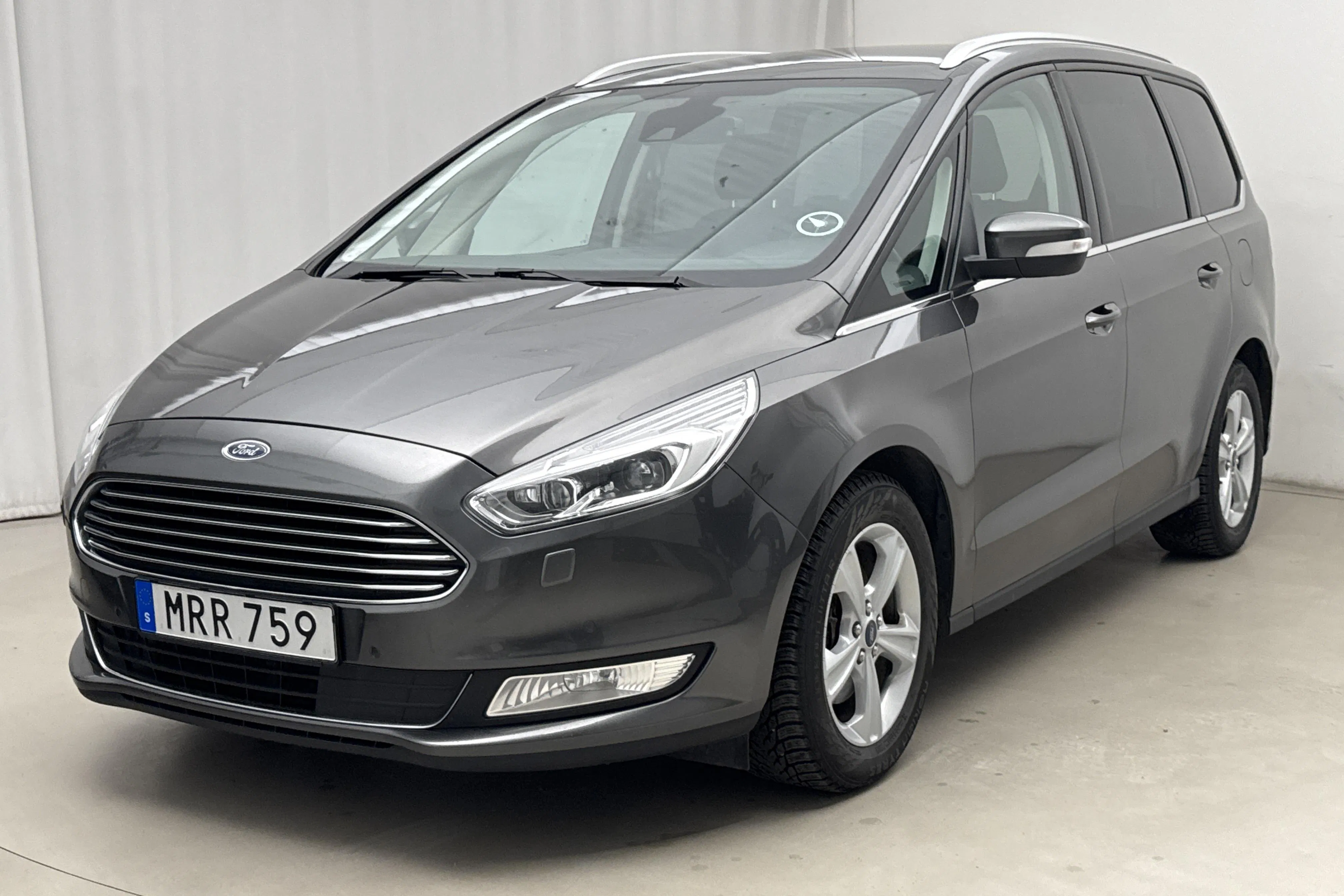 Presentationsfoto 1 av 21: Ford Galaxy 2.0 TDCI (150hk) - 16 499 mil - Automat - grå - 2017
