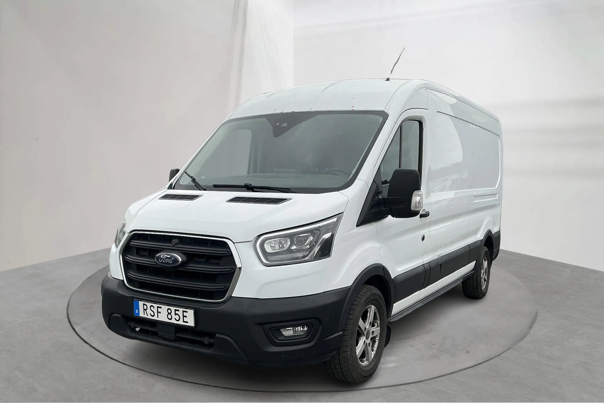 Presentation photo 1 of 17: Ford Transit 350 2.0 TDCi 2WD Skåp (170hk) - 151 060 km - Automatic - white - 2019