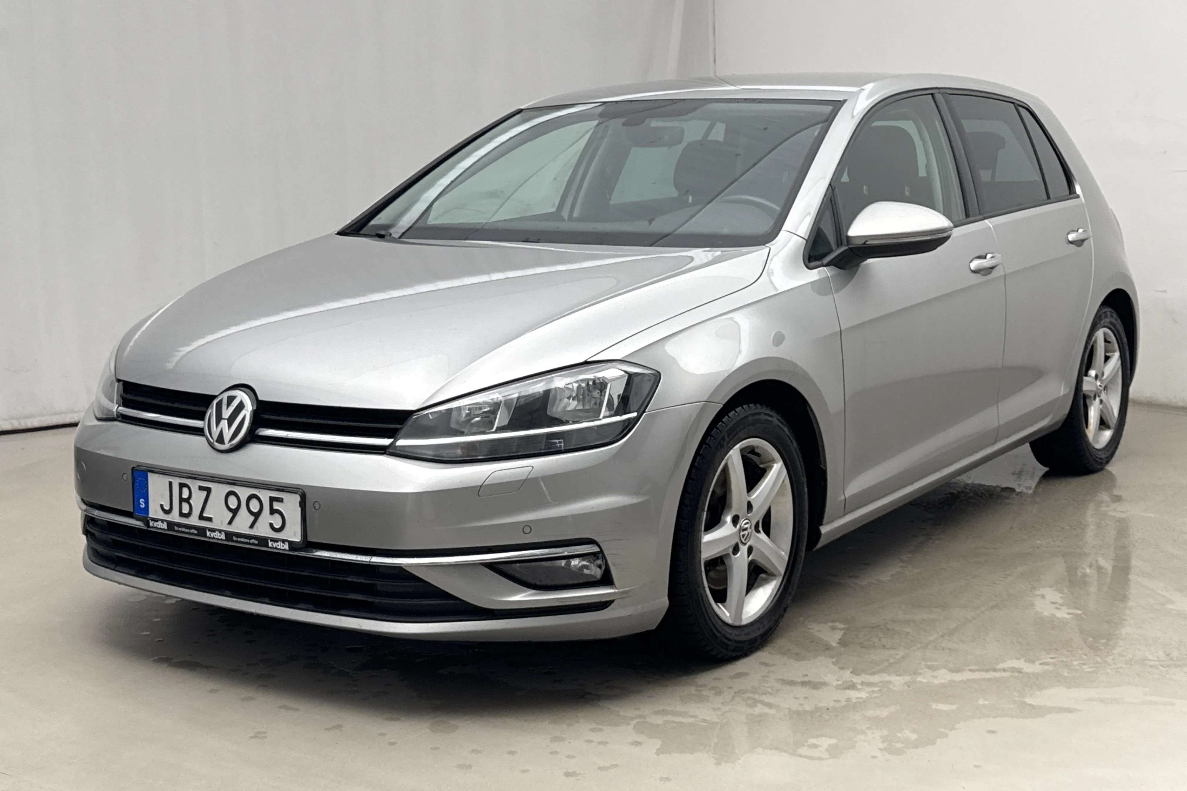 Presentationsfoto 1 av 19: VW Golf VII 1.4 TSI 5dr (150hk) - 17 053 mil - Automat - silver - 2017
