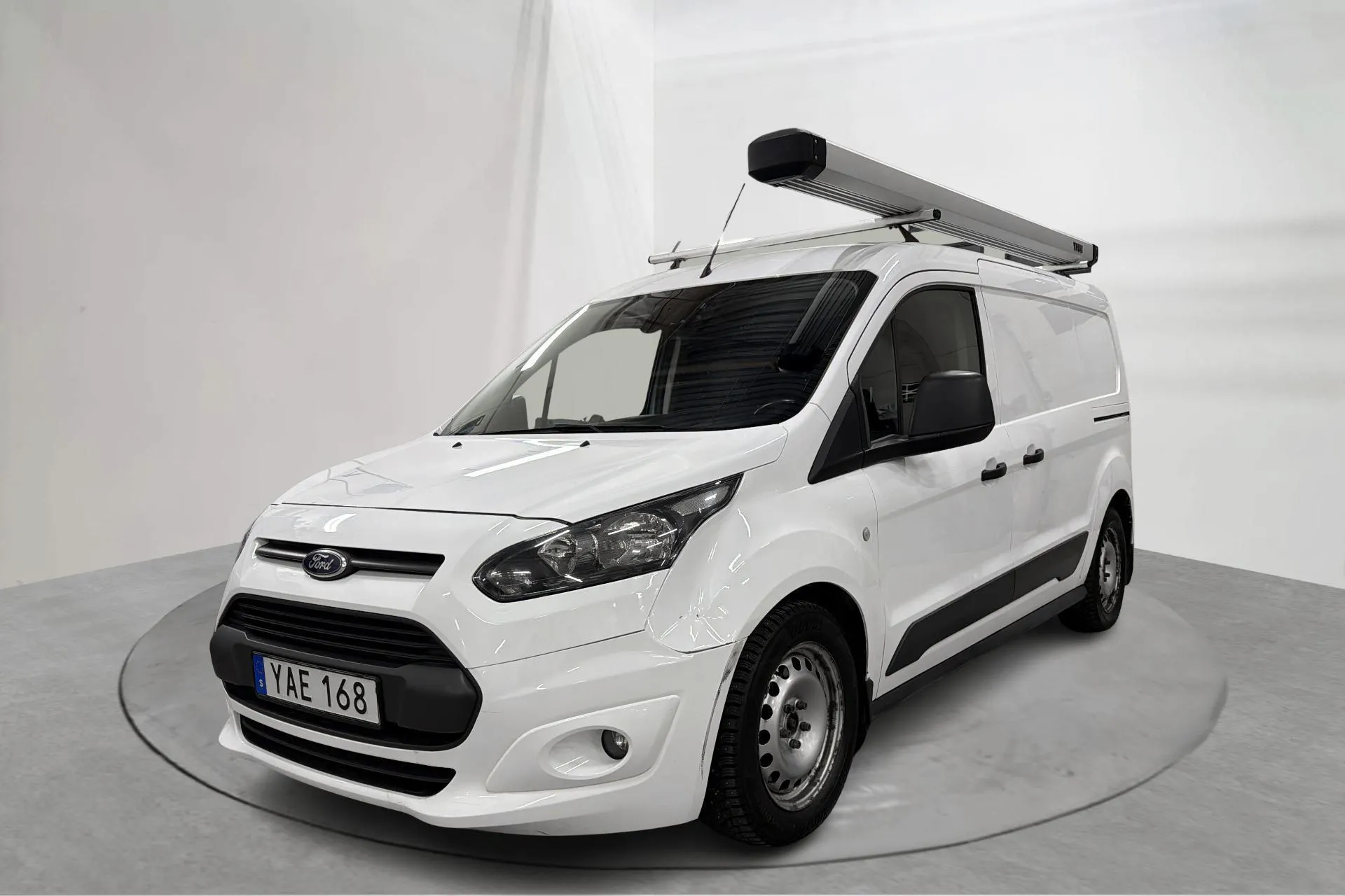 Presentationsfoto 1 av 16: Ford Transit Connect 1.6 TDCi (95hk) - 14 061 mil - Manuell - vit - 2016