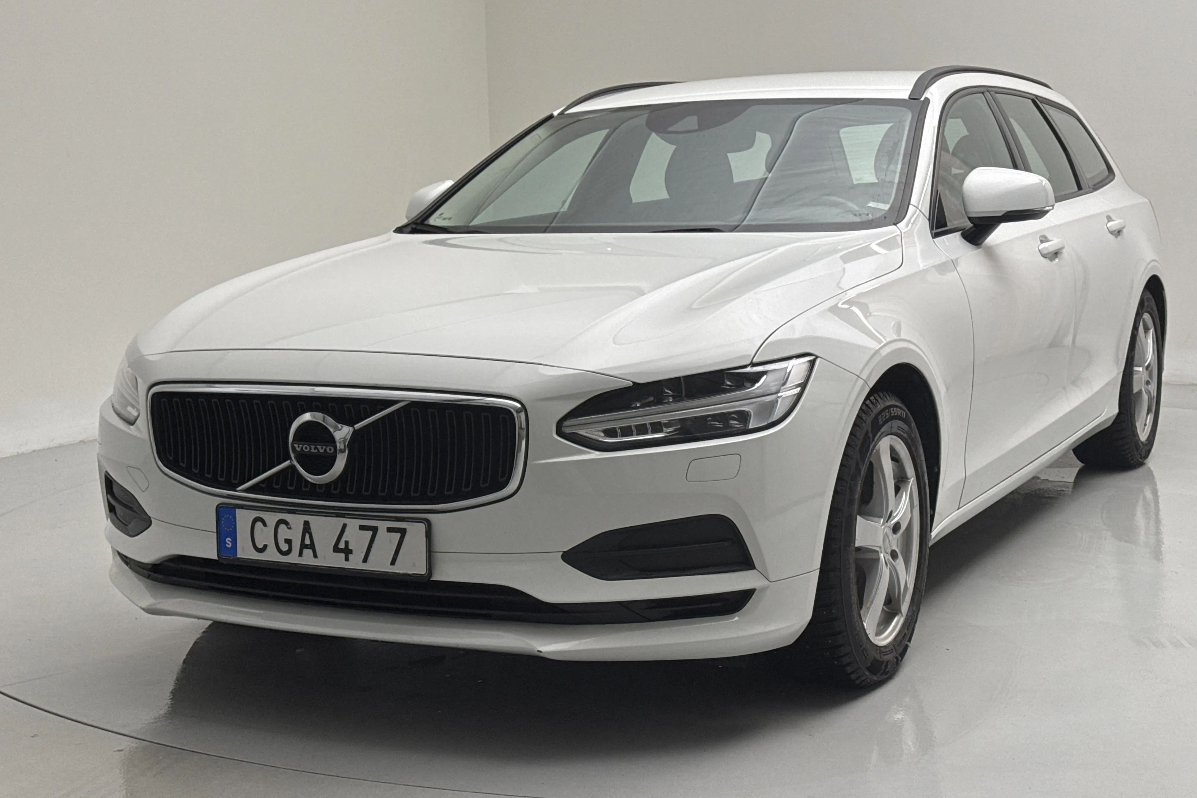Presentation photo 1 of 14: Volvo V90 D3 (150hk) - 191 230 km - Automatic - white - 2018