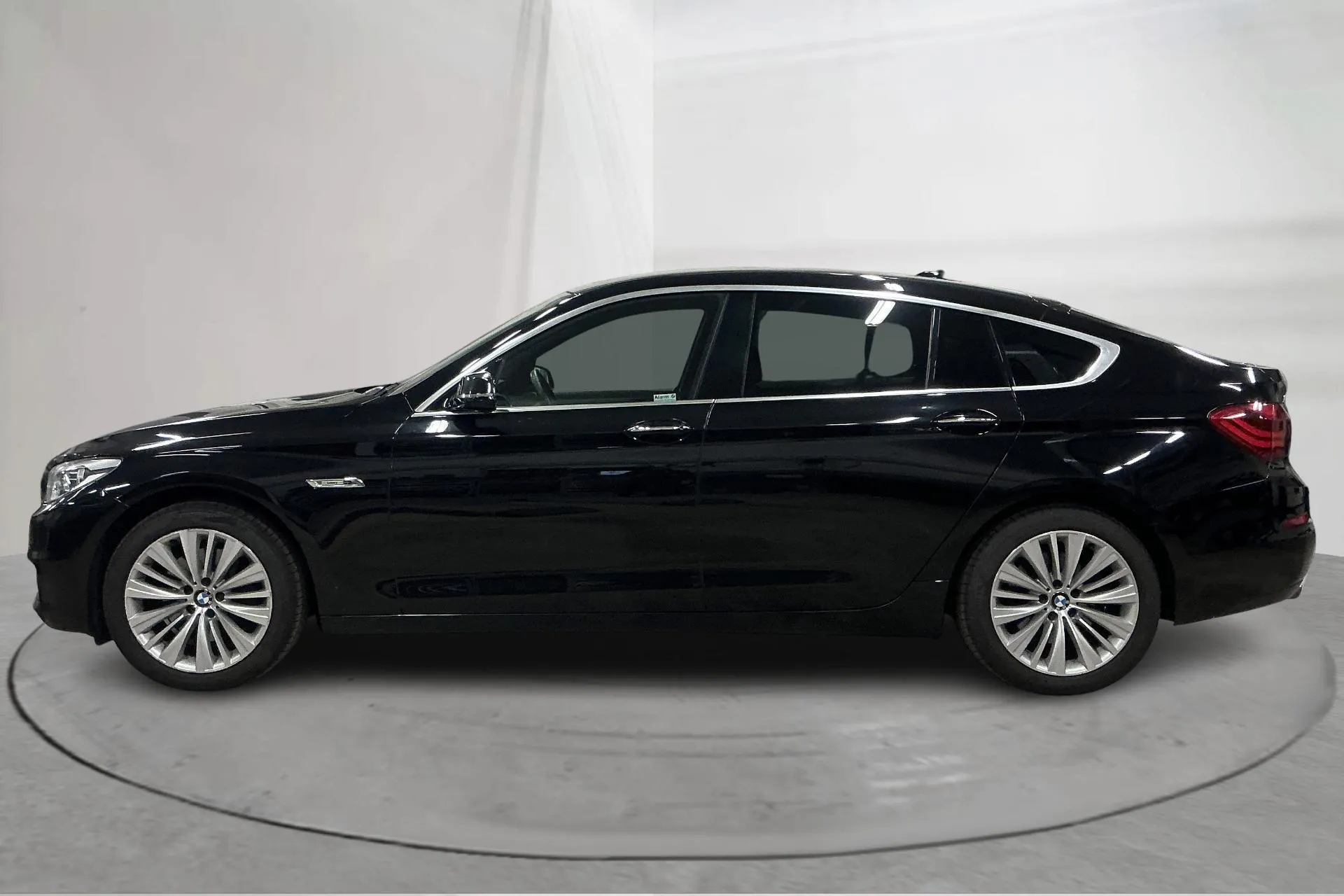 Presentationsfoto 2 av 14: BMW 535d GT xDrive, F07 (313hk) - 21 128 mil - Automat - svart - 2015