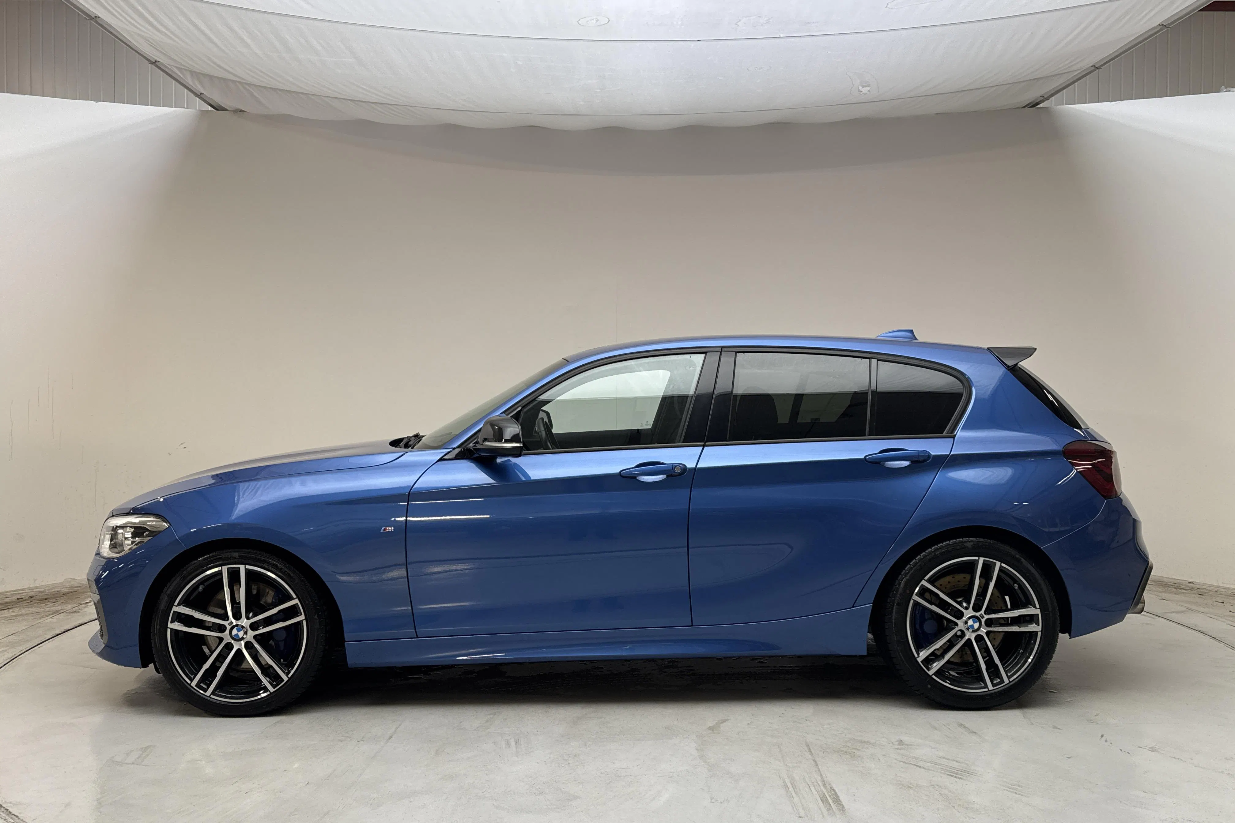 Presentation photo 2 of 14: BMW M135i 5dr, F20 (320hk) - 191 550 km - Automatic - blue - 2016