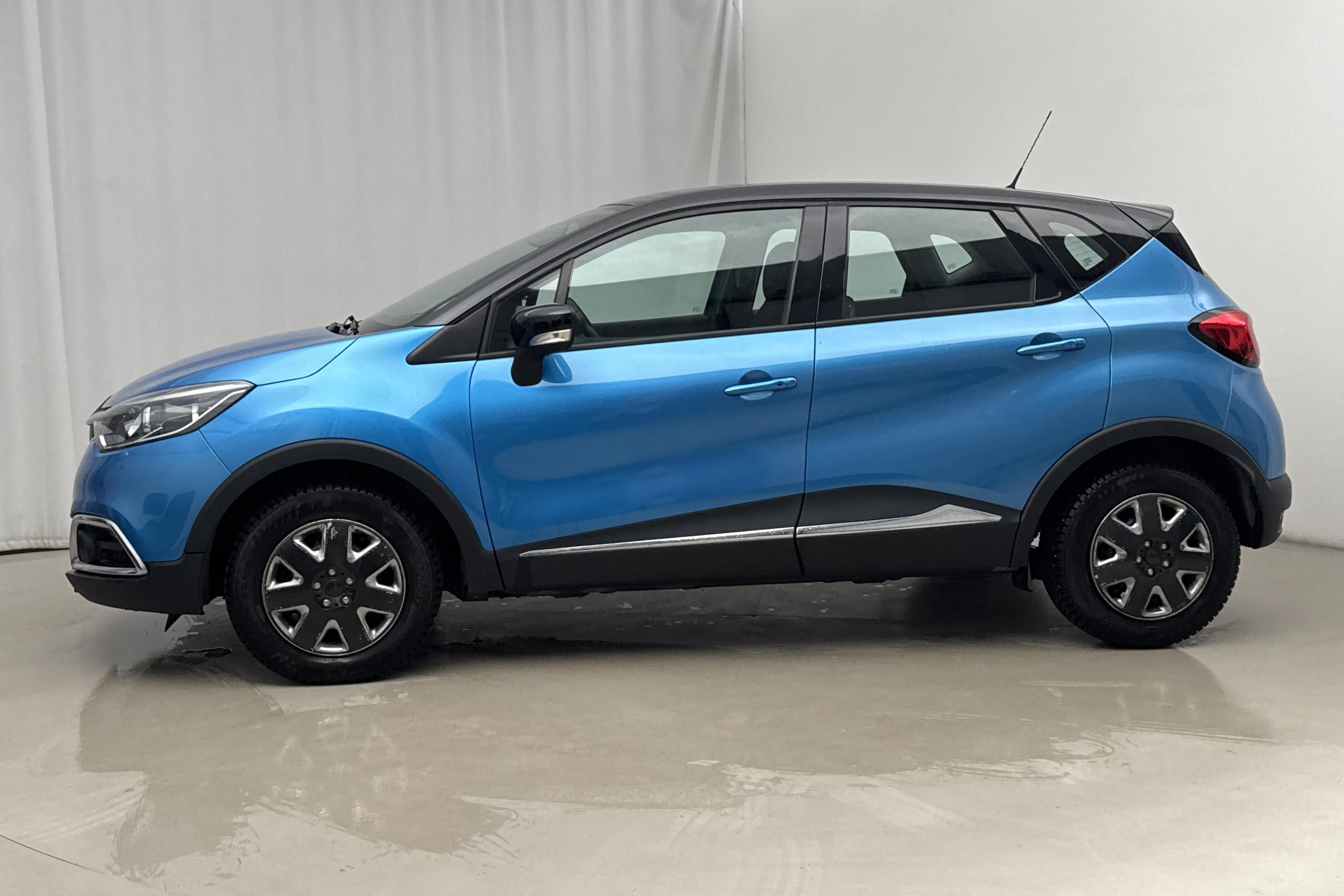 Presentationsfoto 2 av 17: Renault Captur 0.9 TCe (90hk) - 6 608 mil - Manuell - 2015