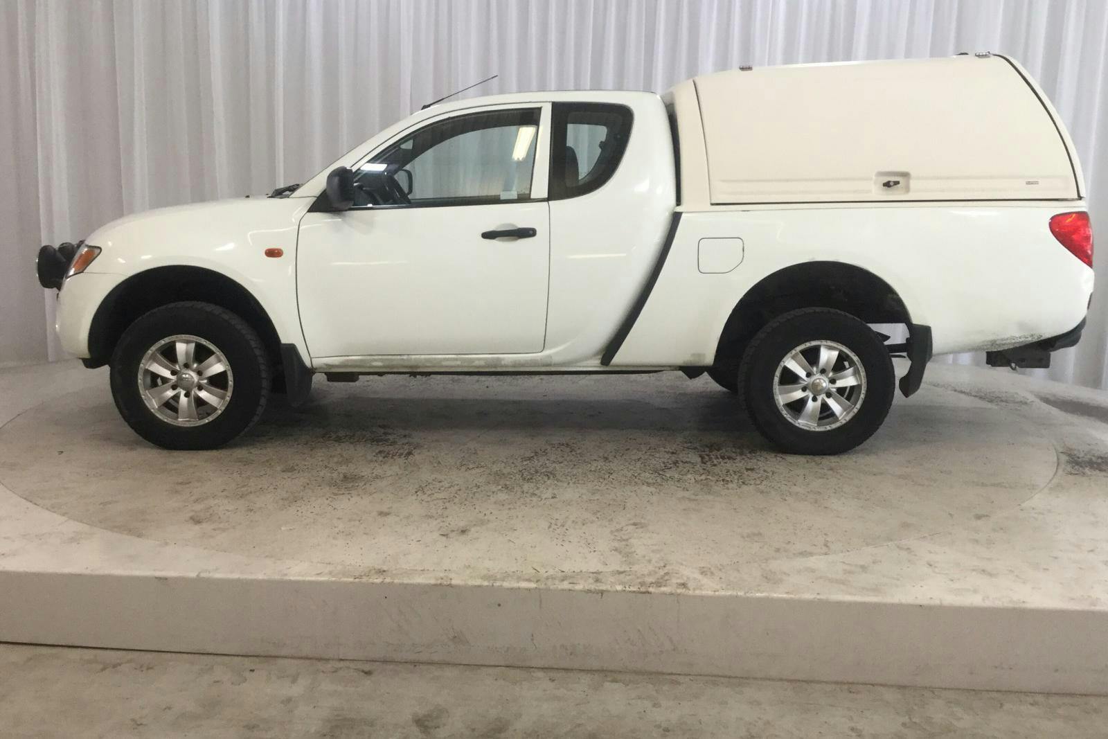 Presentationsfoto 2 av 11: Mitsubishi L200 2.5 DI-D (136hk) - 29 122 mil - Manuell - vit - 2006